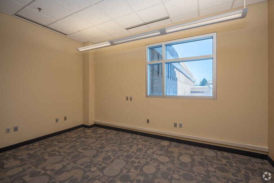 More Photos Of 2361 W Highway 36, Roseville Office For Lease