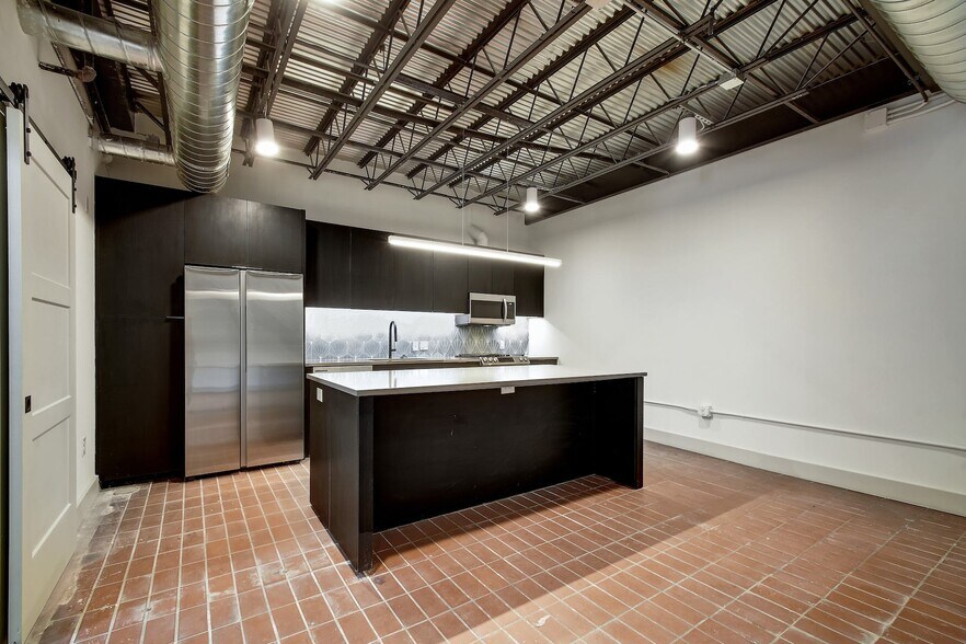 More Photos Of 215 Coca Cola Pl, San Antonio Apartments For Lease