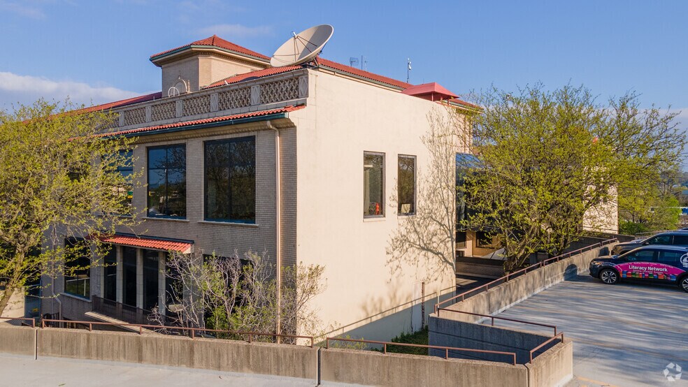 More Photos Of 650 Gest St, Cincinnati Loft Creative Space For Lease