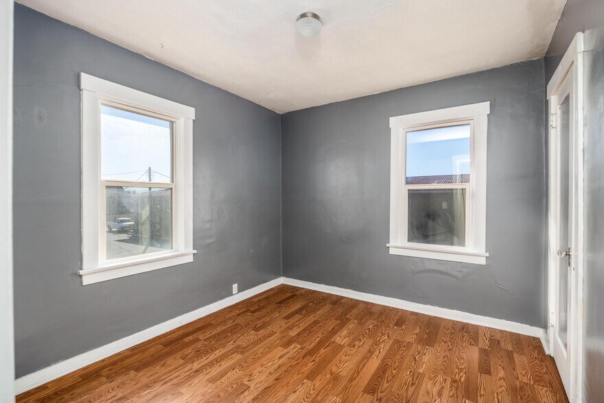 More Photos Of 328 E St George Blvd, St George Freestanding For Lease