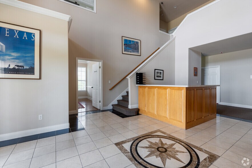 More Photos Of 10200 Hwy 290 W, Austin Medical For Sale