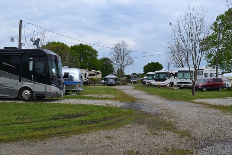 More Photos Of 17500 NE US Highway 301, Waldo Trailer Camper Park For Sale
