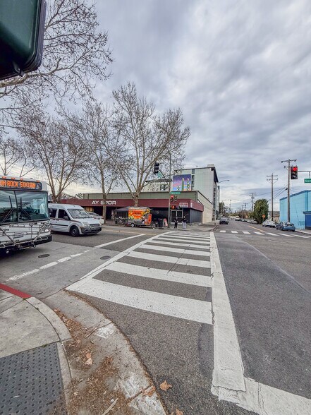 More Photos Of 995 E Santa Clara St, San Jose Storefront For Lease