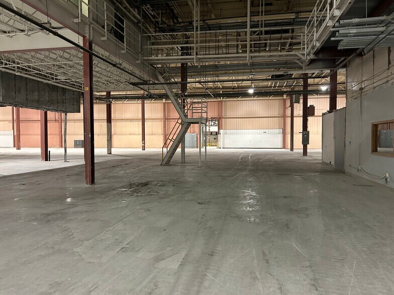 More Photos Of 10321 W Reno Ave, Oklahoma City Manufacturing For Sale