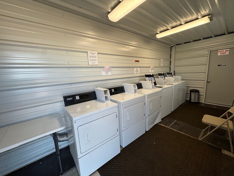 More Photos Of 2601 US-277, Ninnekah Trailer Camper Park For Sale