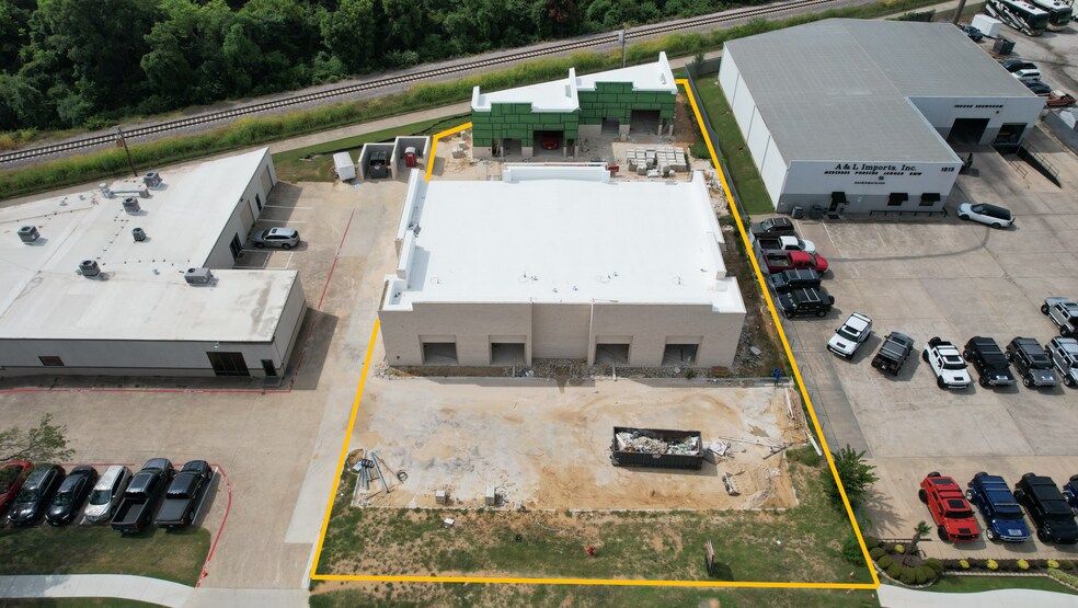 More Photos Of 1821 John Mccain Rd, Colleyville Warehouse For Lease