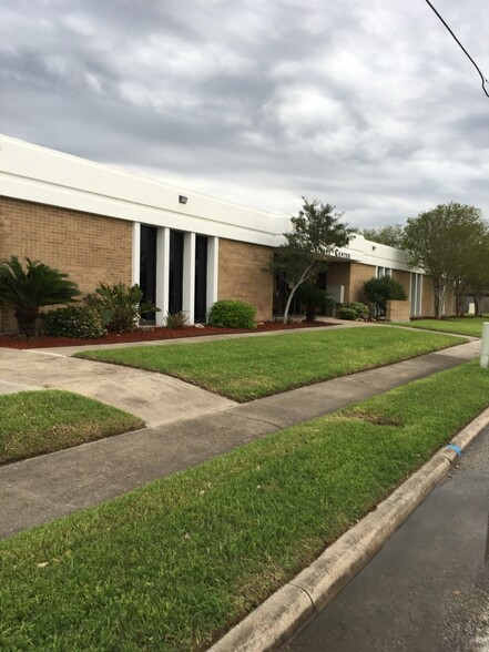 Primary Photo Of 5110 Wilkinson, Corpus Christi Loft Creative Space For Sale