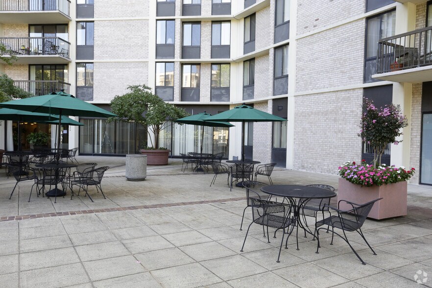 More Photos Of 1350 Beverly Rd, McLean Apartments For Lease