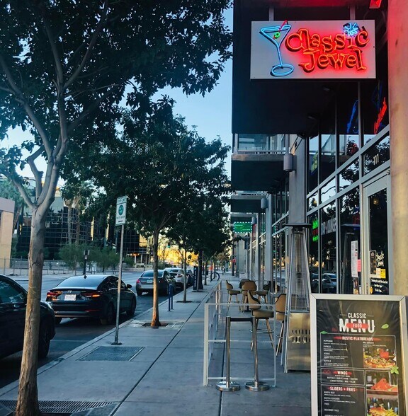 More Photos Of 353 E Bonneville Ave, Las Vegas Apartments For Sale