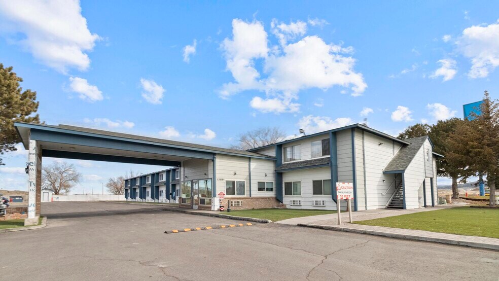 More Photos Of 1509 6th St, Wells Hotel For Sale