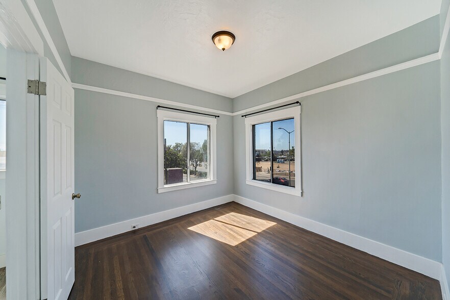 More Photos Of 2764 73rd Ave, Oakland Storefront Retail Residential For Lease