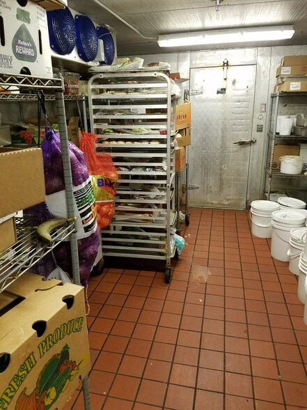 More Photos Of 2900 S Orlando Dr, Sanford Restaurant For Lease