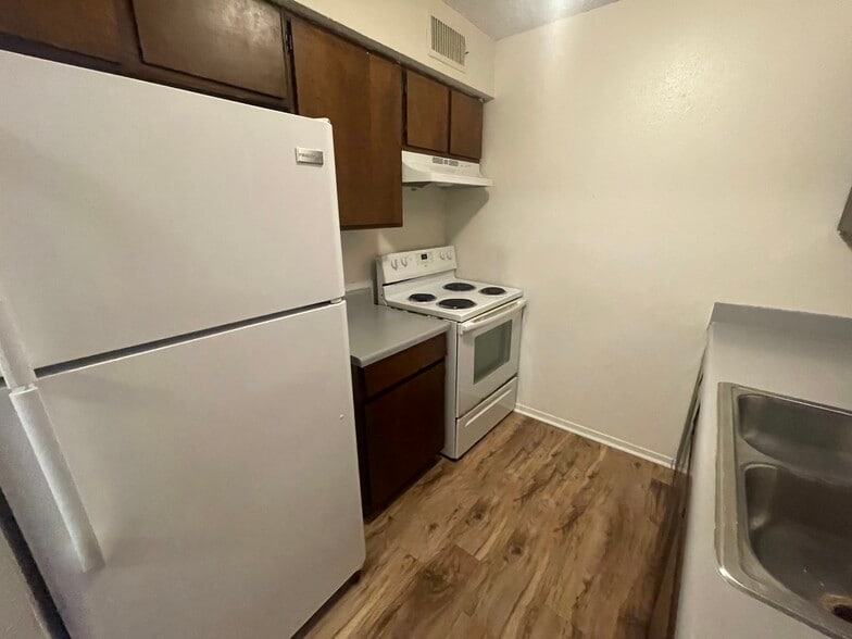 More Photos Of 401 Pinchback Rd, Beaumont Apartments For Sale