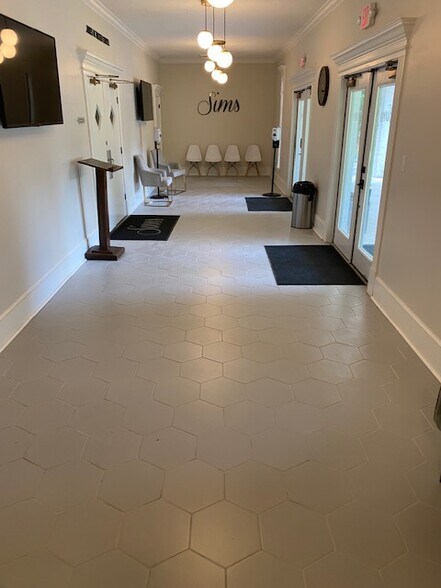 More Photos Of 4031 Rainbow Dr, Decatur Religious Facility For Sale