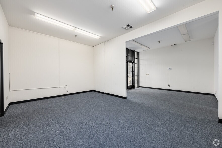 More Photos Of 4802 Littlejohn St, Baldwin Park Warehouse For Lease