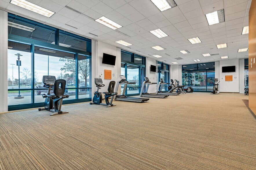 More Photos Of 20750 Civic Center Dr, Southfield Office For Lease