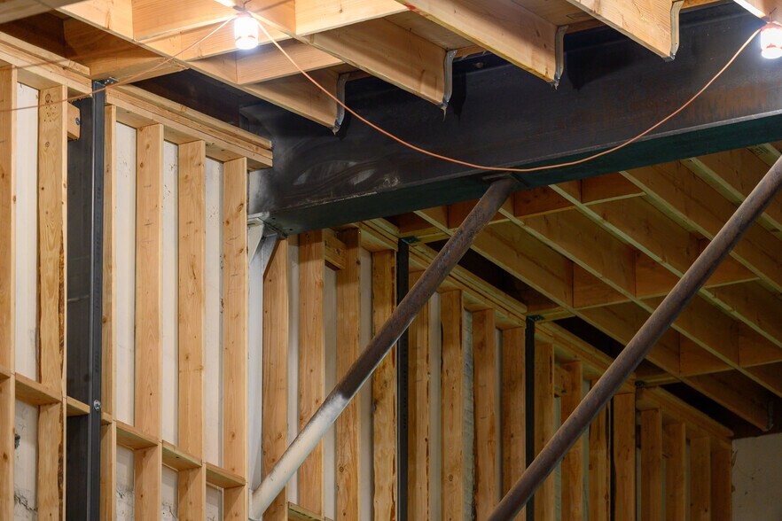 More Photos Of 433 NE 3rd St, Mcminnville Restaurant For Sale