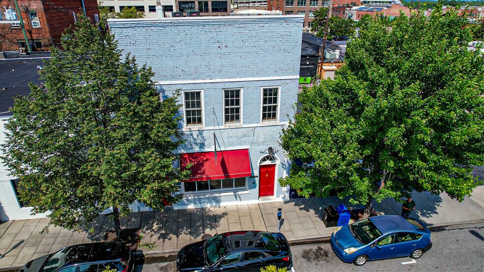 More Photos Of 20 N Spruce St, Asheville Office For Sale