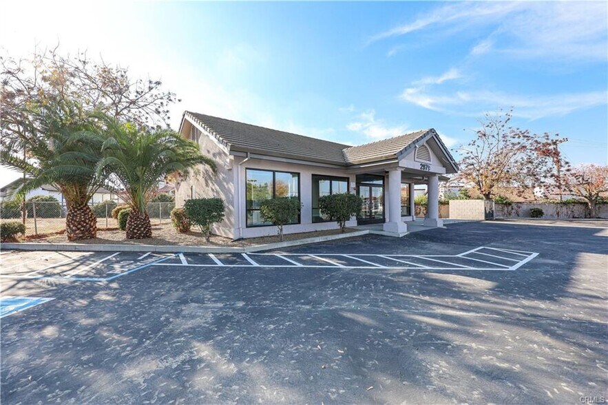 More Photos Of 2979 N Winton Way, Atwater Auto Dealership For Lease