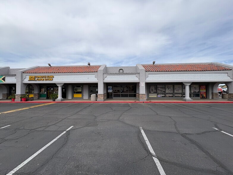 More Photos Of 16820 N Cave Creek Rd, Phoenix Storefront Retail Office For Lease