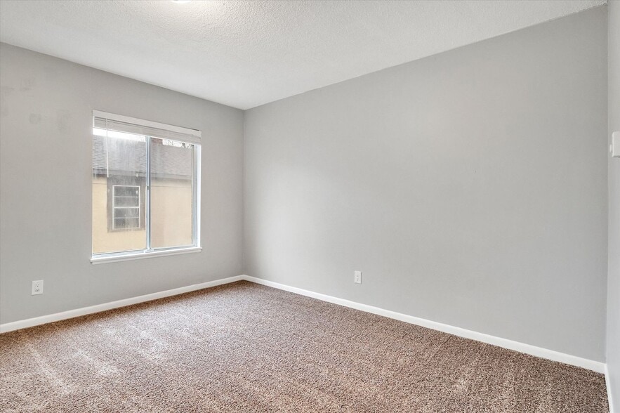 More Photos Of 814-816 W Walnut St, Kalamazoo Apartments For Sale