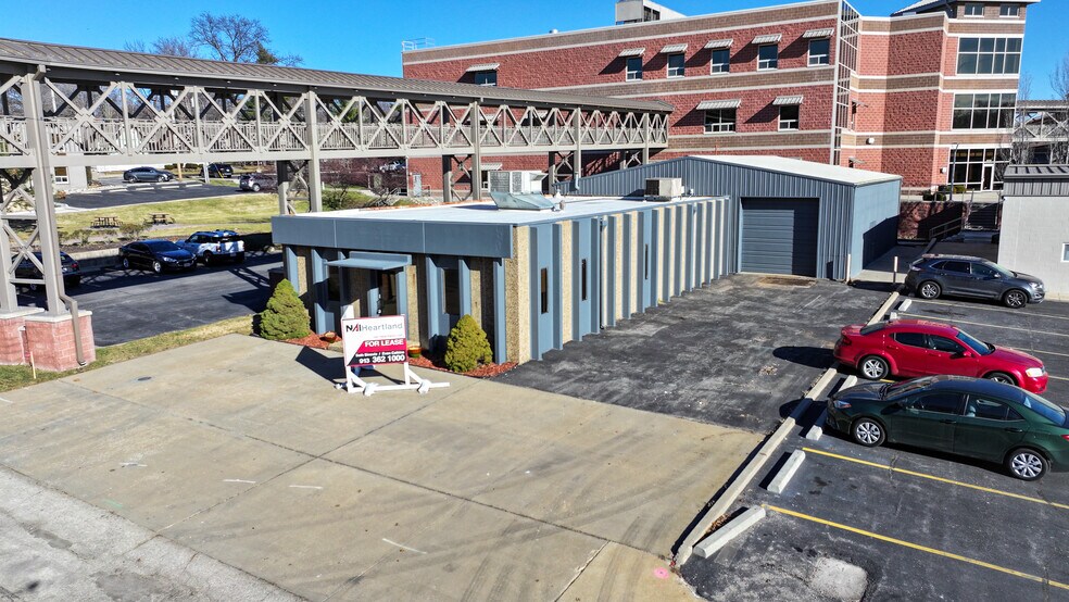 Primary Photo Of 5815 Outlook St, Mission Warehouse For Lease