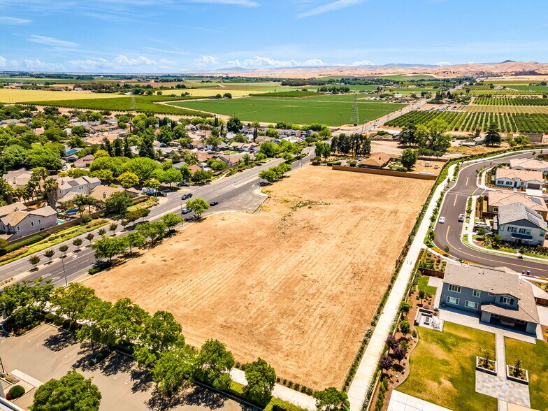 More Photos Of Walnut Blvd, Brentwood Land For Sale