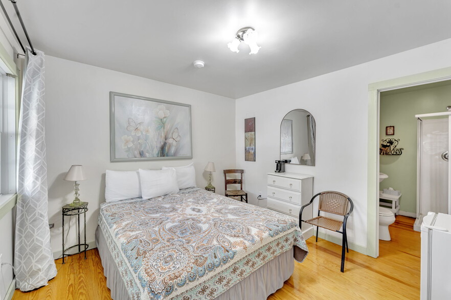 More Photos Of 7667 State Highway 80, Springfield Center Hotel For Sale