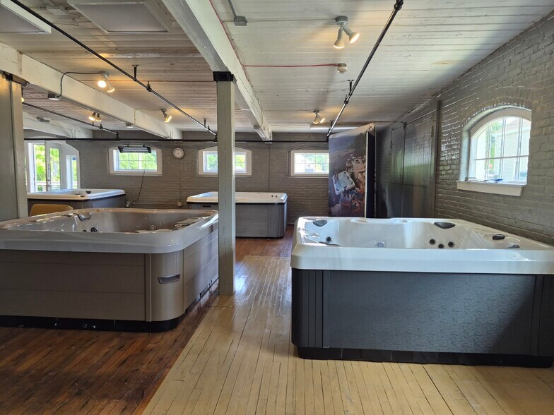 More Photos Of 19 S Walnut St, Wauregan General Retail For Sale