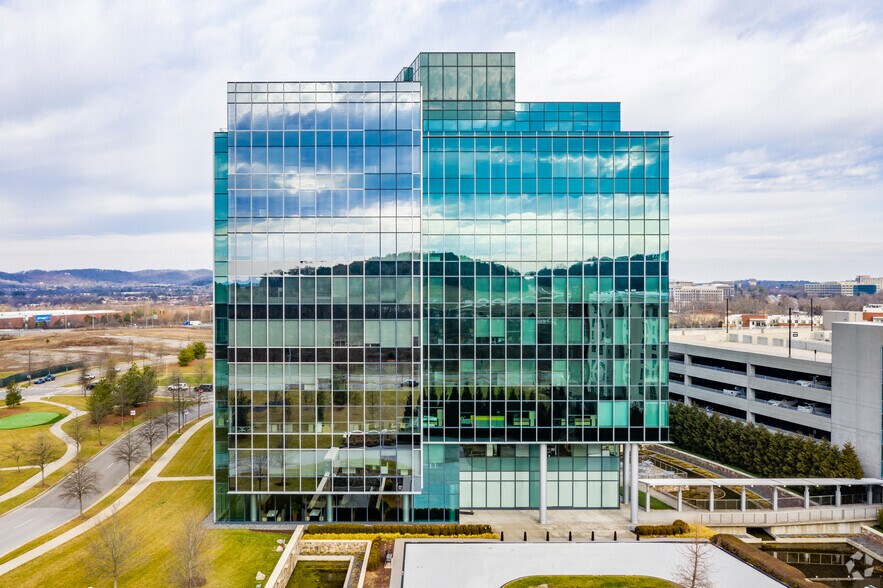 More Photos Of 6100 Tower Cir, Franklin Office For Lease