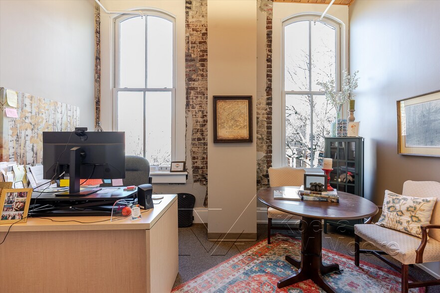 More Photos Of 17 Market Sq, Knoxville Storefront Retail Office For Sale