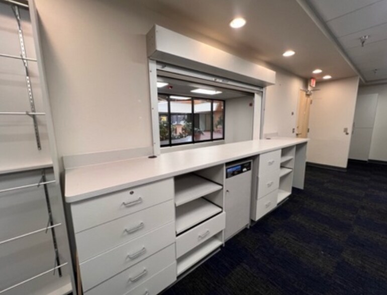 More Photos Of 2929 Coors Blvd NW, Albuquerque Office For Lease