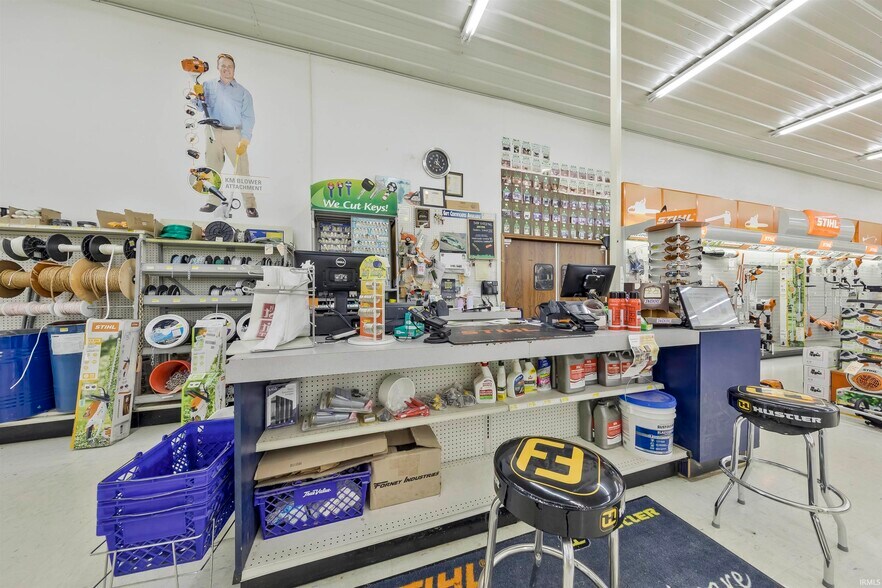 More Photos Of 990 N US Highway 41, Princeton General Retail For Sale
