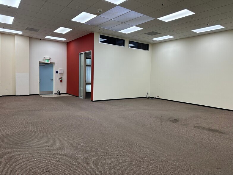 More Photos Of 1292 Kifer Rd, Sunnyvale Research And Development For Lease