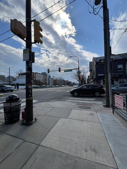 More Photos Of 405 Girard St, Philadelphia Storefront Retail Residential For Lease