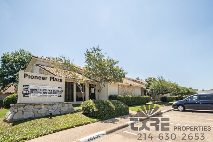 More Photos Of 1116-1126 W Pioneer Pky, Arlington Unknown For Lease
