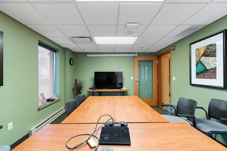 More Photos Of 445 S Adams St, Green Bay Office For Lease