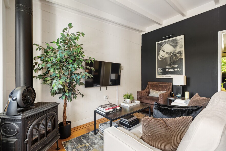 More Photos Of 15 San Rafael Ave, San Anselmo Apartments For Sale