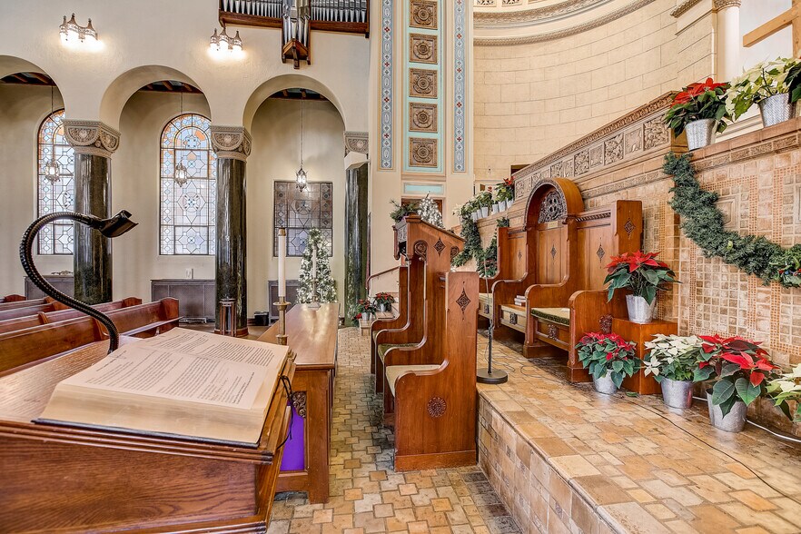 More Photos Of 1110 Guadalupe St, Austin Religious Facility For Lease