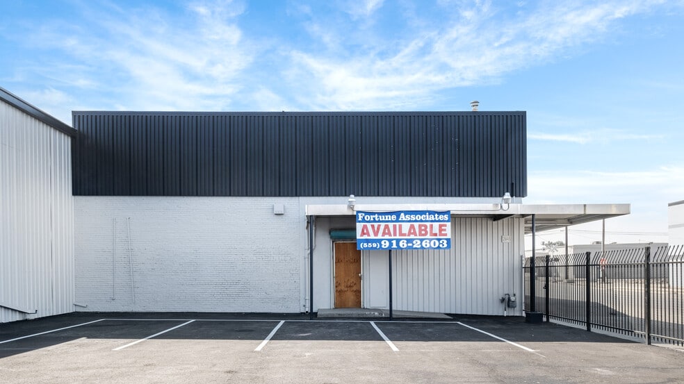 More Photos Of 2045 S Van Ness Ave, Fresno Warehouse For Lease