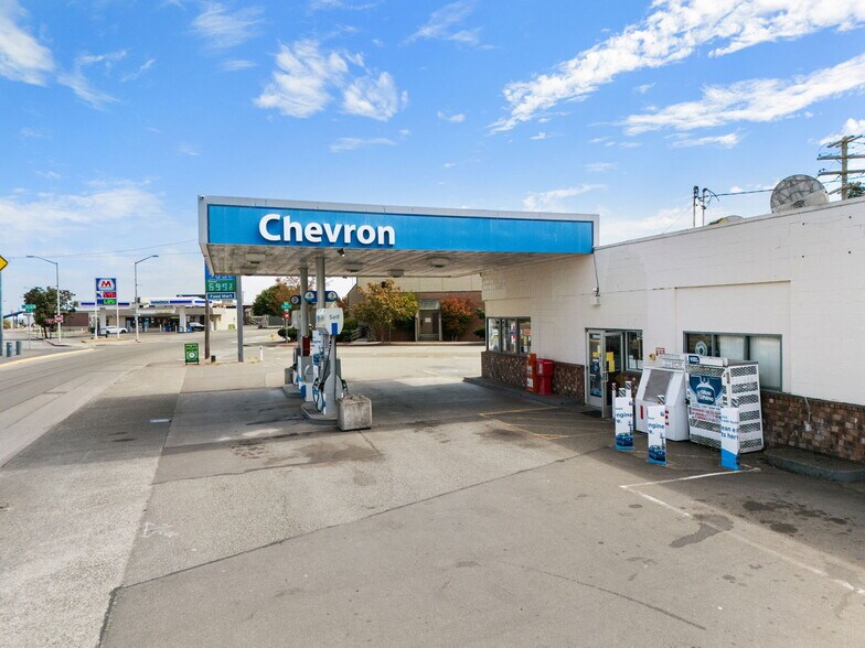 More Photos Of 402 Marine Dr, Port Angeles Service Station For Sale