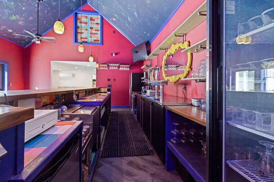 More Photos Of 205 W Main St, Liberty Restaurant For Sale