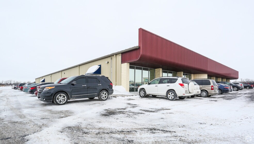 More Photos Of N6654 Rolling Meadows Dr, Fond Du Lac Office For Sale