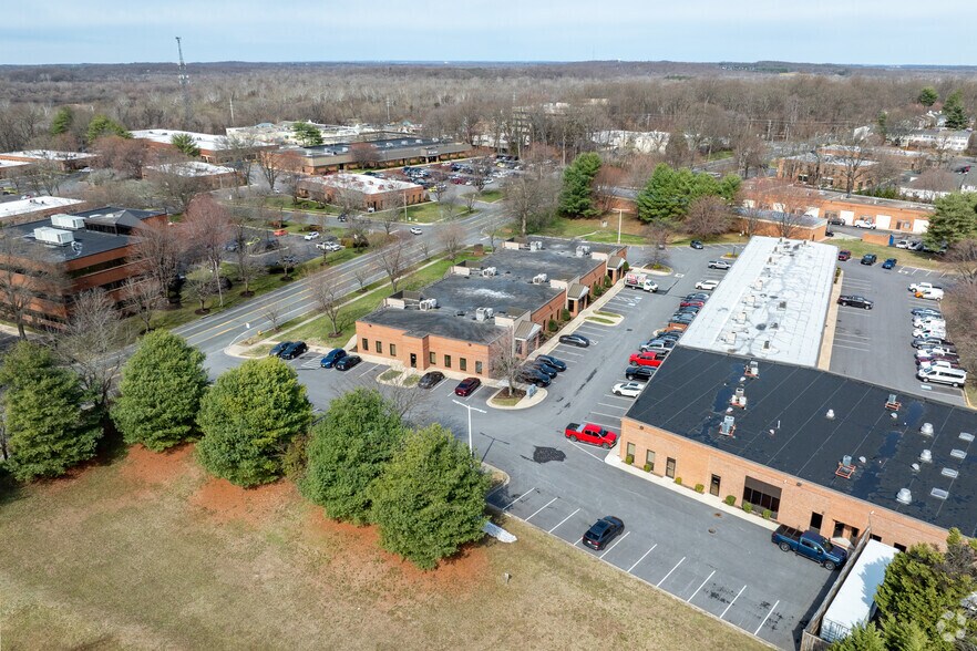 More Photos Of 2130 Priest Bridge Dr, Crofton Office For Lease