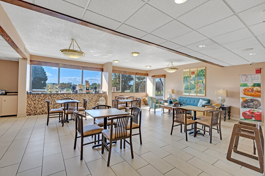 More Photos Of 2693 US-76 Hwy, Marion Hotel For Sale