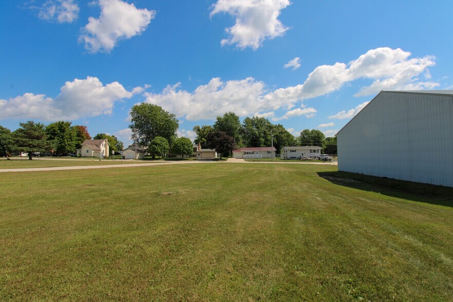 More Photos Of 107 8th Ave SW, Kasson Specialty For Sale