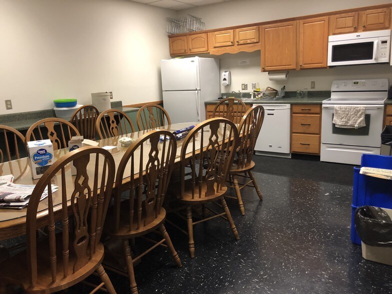 More Photos Of 147 Dinkel Ave, Mount Crawford Medical For Lease