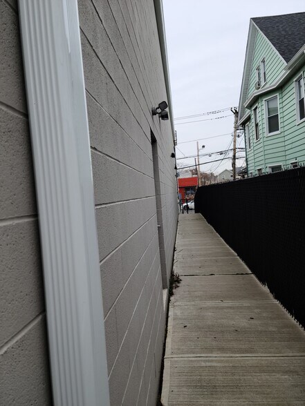 More Photos Of 937 State St, Bridgeport Storefront For Lease