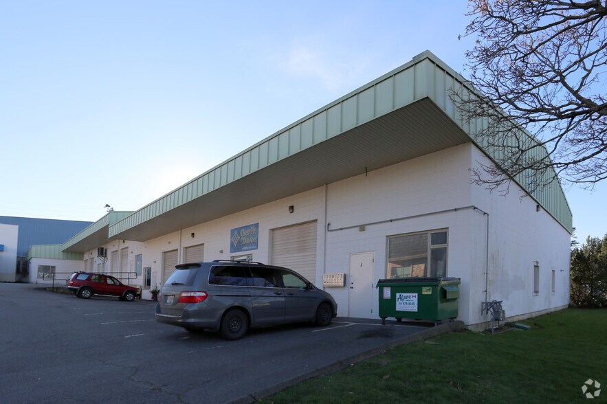 Primary Photo Of 933 Ellery St, Esquimalt Warehouse For Lease