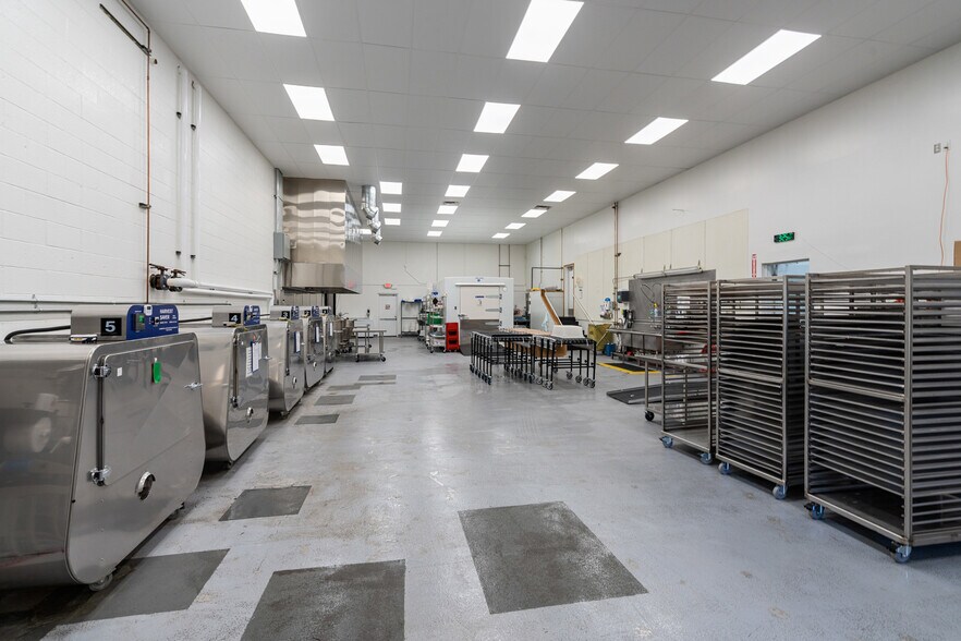 More Photos Of 710 Jefferson Ave, Ashland Light Manufacturing For Sale